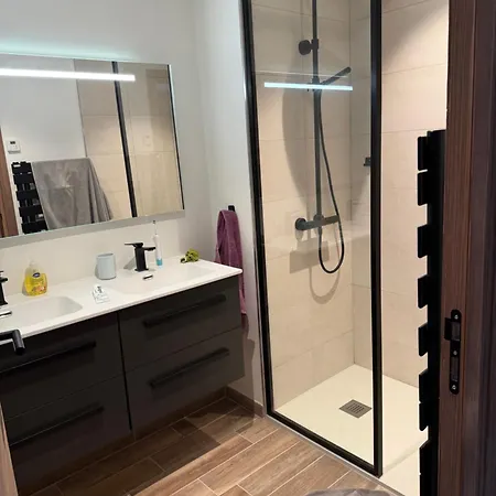 Apartment De Luxe Neuf 6 Personnes De 75 M2 A Meribel Mottaret *